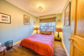 Views and hot tub 3br home